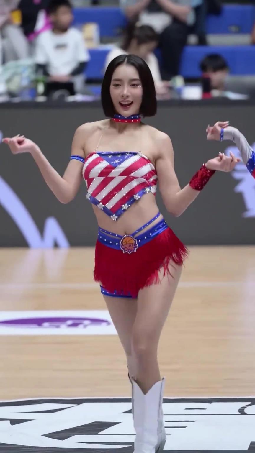 太離譜了 ！幾乎是完美女人！